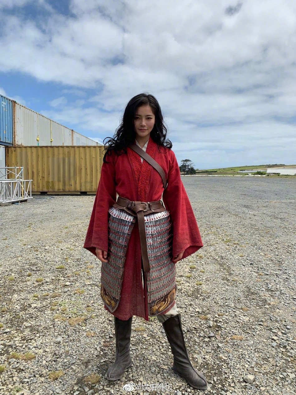 刘亦菲《花木兰》武替正面照曝光 颜值超高不输本尊