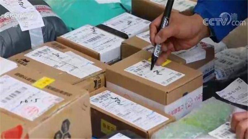 快递价格战压缩快递员收入:一单仅赚2毛5 用户体验直线下降插图2 快递价格战压缩快递员收入:一单仅赚2毛5 用户体验直线下降