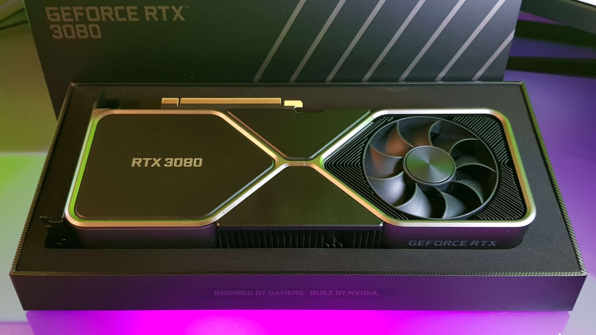 RTX 3080用户反映:玩游戏时出现崩溃和黑屏插图3 英伟达RTX 3080用户反映:玩游戏时出现崩溃和黑屏