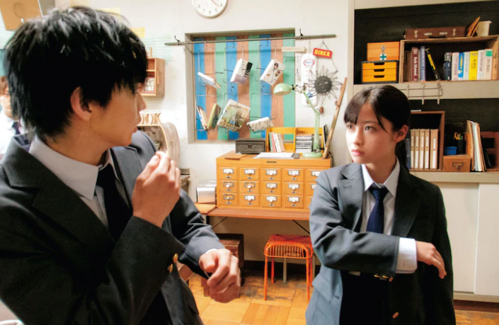 电影《小说之神》大量新剧照 桥本环奈雨后湿身照在列