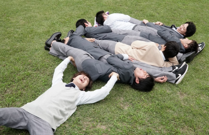 电影《小说之神》大量新剧照 桥本环奈雨后湿身照在列