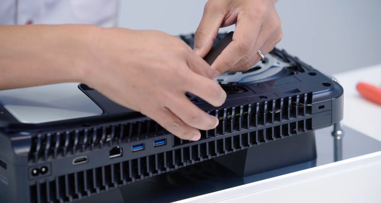 PS5官方拆解视频来了 一窥SIE至今最具革命性的游戏主机内幕