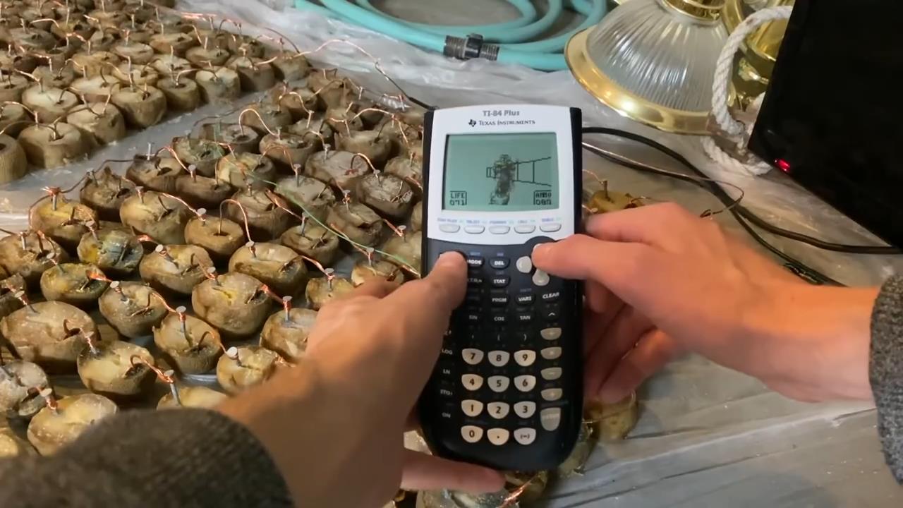 国外玩家用土豆玩《毁灭战士》 B社官博特意@育碧