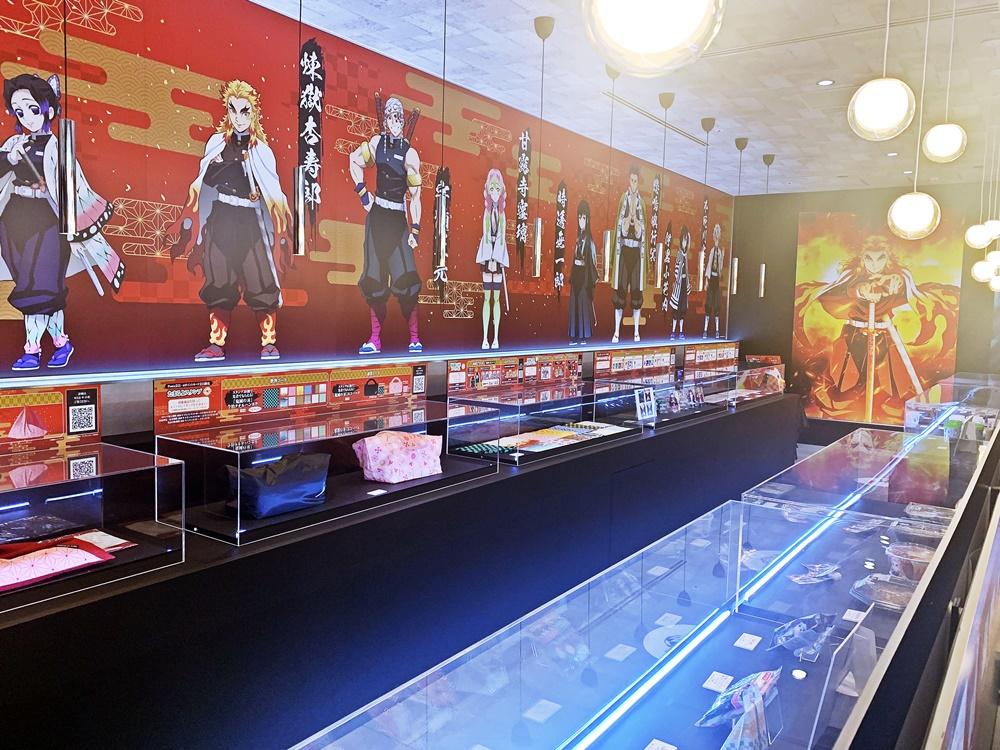 《鬼灭之刃》联动主题罗森店日本开张,期待能引进国内!插图1 《鬼灭之刃》首家联动罗森店将开 外媒先行探馆直击