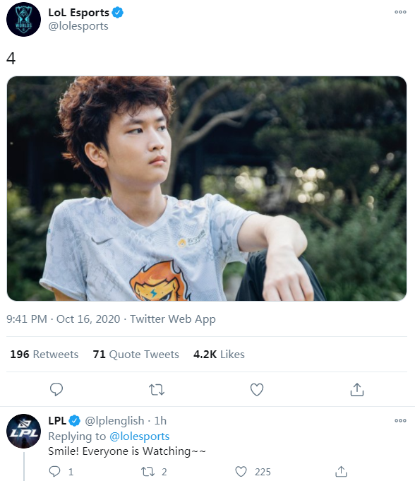 推特热议SN进入四强：焕峰值得一个烬的皮肤！