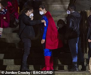 新《蝙蝠侠》一大波新片场照 有人cos超人和神奇女侠