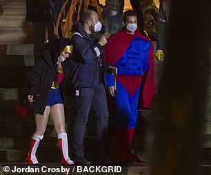 新《蝙蝠侠》一大波新片场照 有人cos超人和神奇女侠