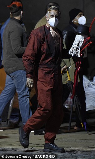 新《蝙蝠侠》一大波新片场照 有人cos超人和神奇女侠