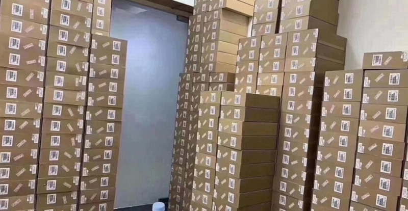 iPhone12国行真机开箱 10月23日前激活苹果每台罚款20万