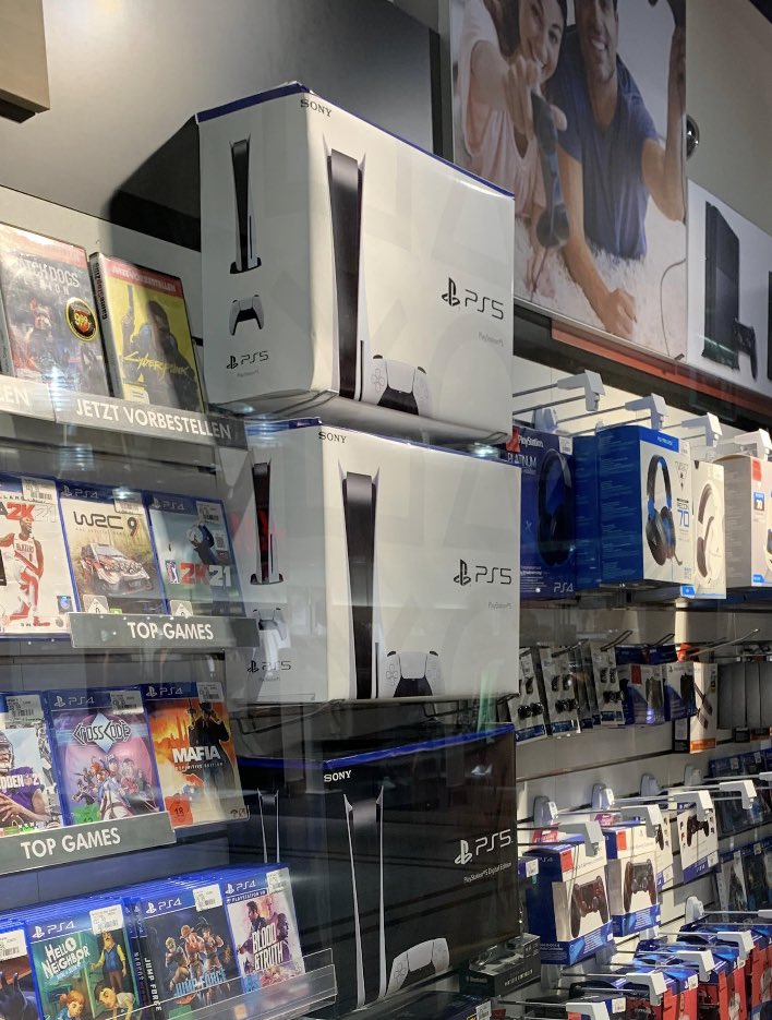 PS5设计师最新采访:PS5横放竖放 散热都一样插图 设计师:PS5竖放还是横放 散热效果都是一样的
