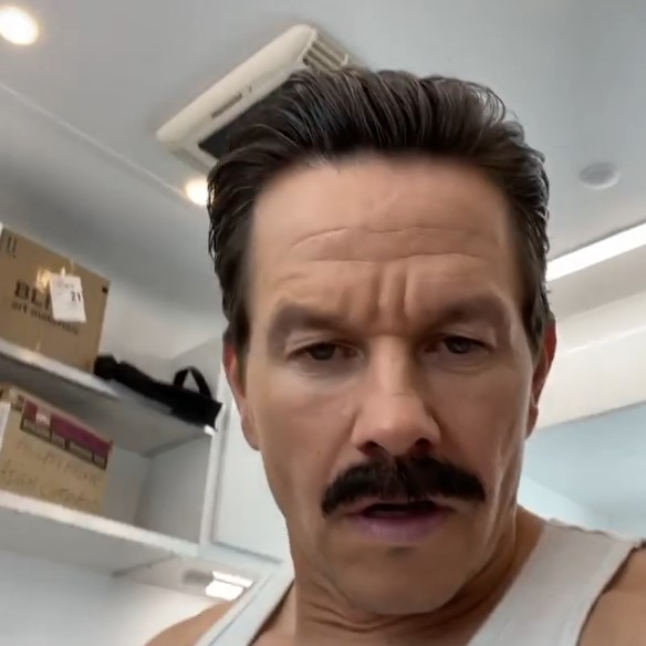 马克·沃尔伯格公布《神秘海域》电影苏利文造型照