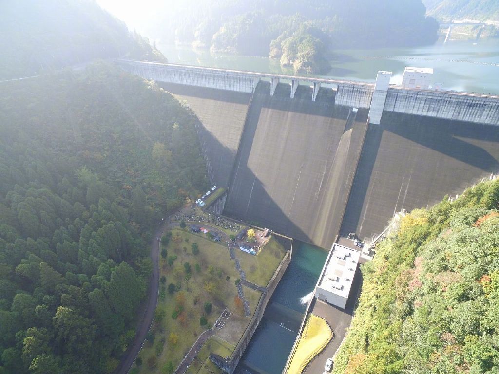 日本进击的巨人铜像揭幕仪式中谏山创透露：「进击的巨人还剩1%~2%完结」 ​​​​