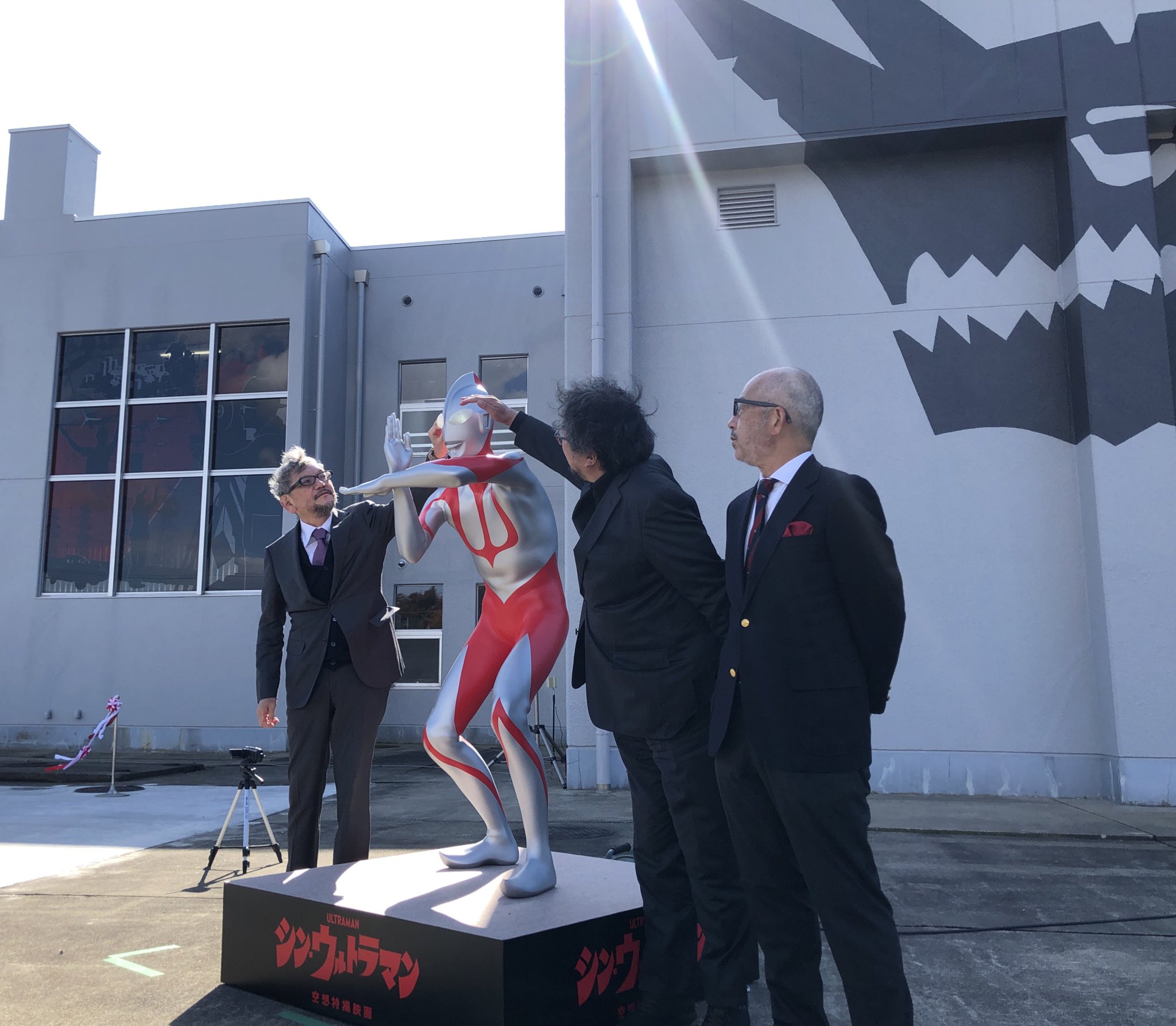 庵野秀明&樋口真嗣新电影《新·奥特曼》雕像公开