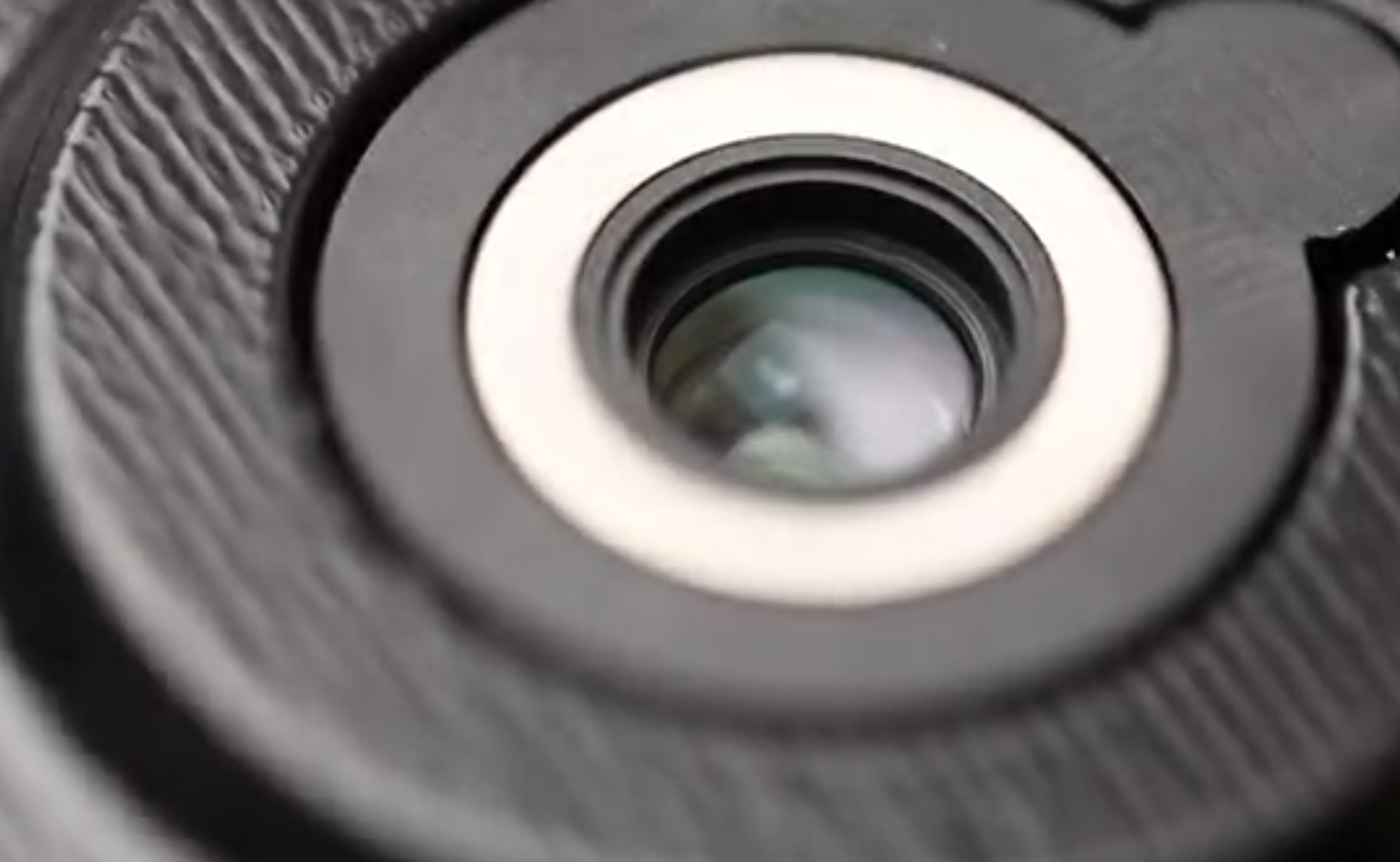 小米自主研发伸缩式摄像头:进光量提升300% 全新防抖插图4 小米自主研发伸缩式摄像头:进光量提升300% 全新防抖