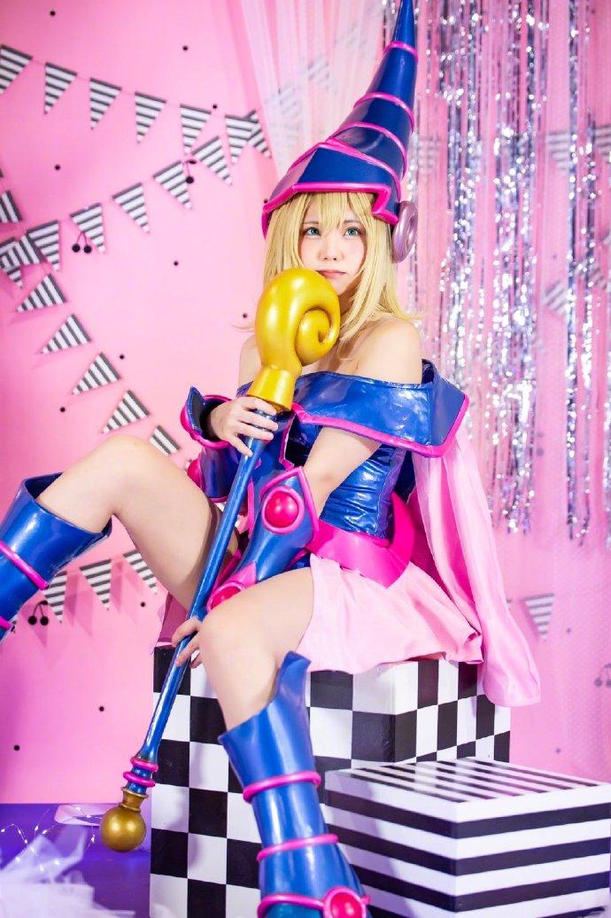 enako(えなこ)「黑魔导女孩」COSPLAY （2020ver）