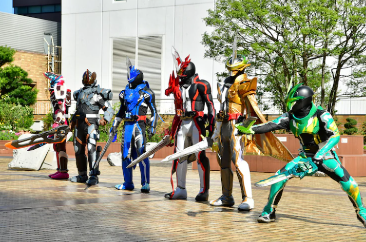 《假面骑士》圣刃特摄电影最新剧照公开 6大圣刃骑士同时变身