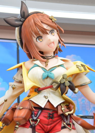 等身大炼金师莱莎手办首次亮相 做工精良性感可爱