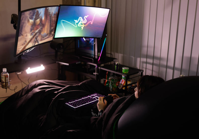 宅男游戏毛毯“Wata Tank”日本开售，“伊织萌”担任模特