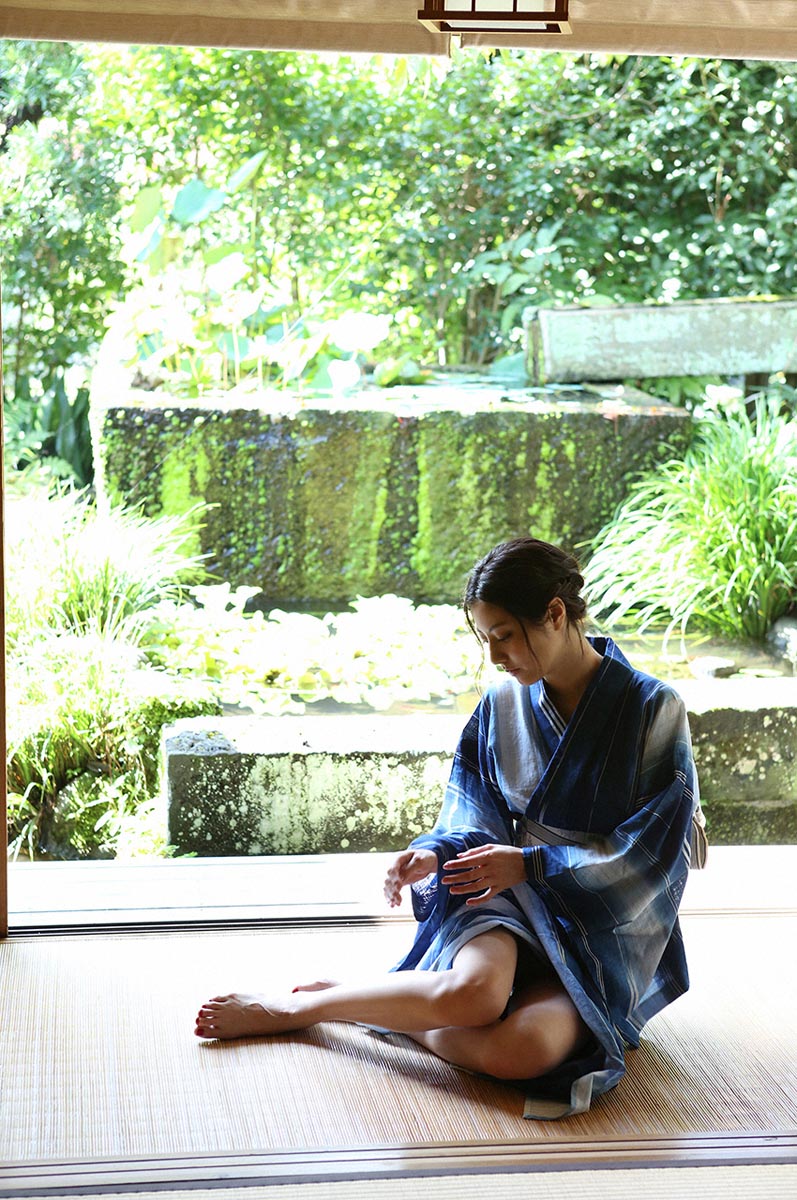 【熟女魅力】 杉本有美 “大人的周末”【温泉写真集·下】