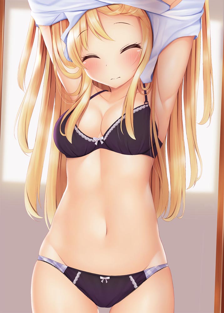 每日好图：P站#二次元美少女插画精选#小裤裤【みなとおじたん】