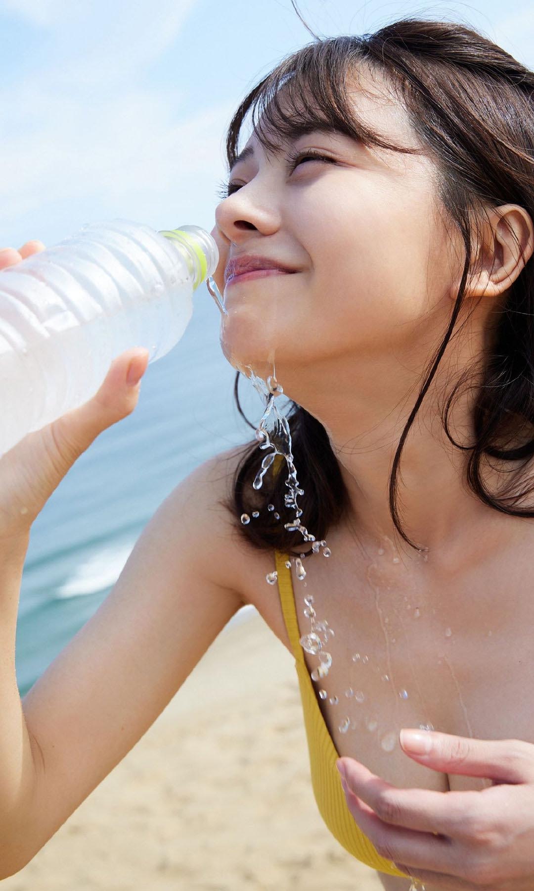 浅仓唯 【泳装写真集 94P】