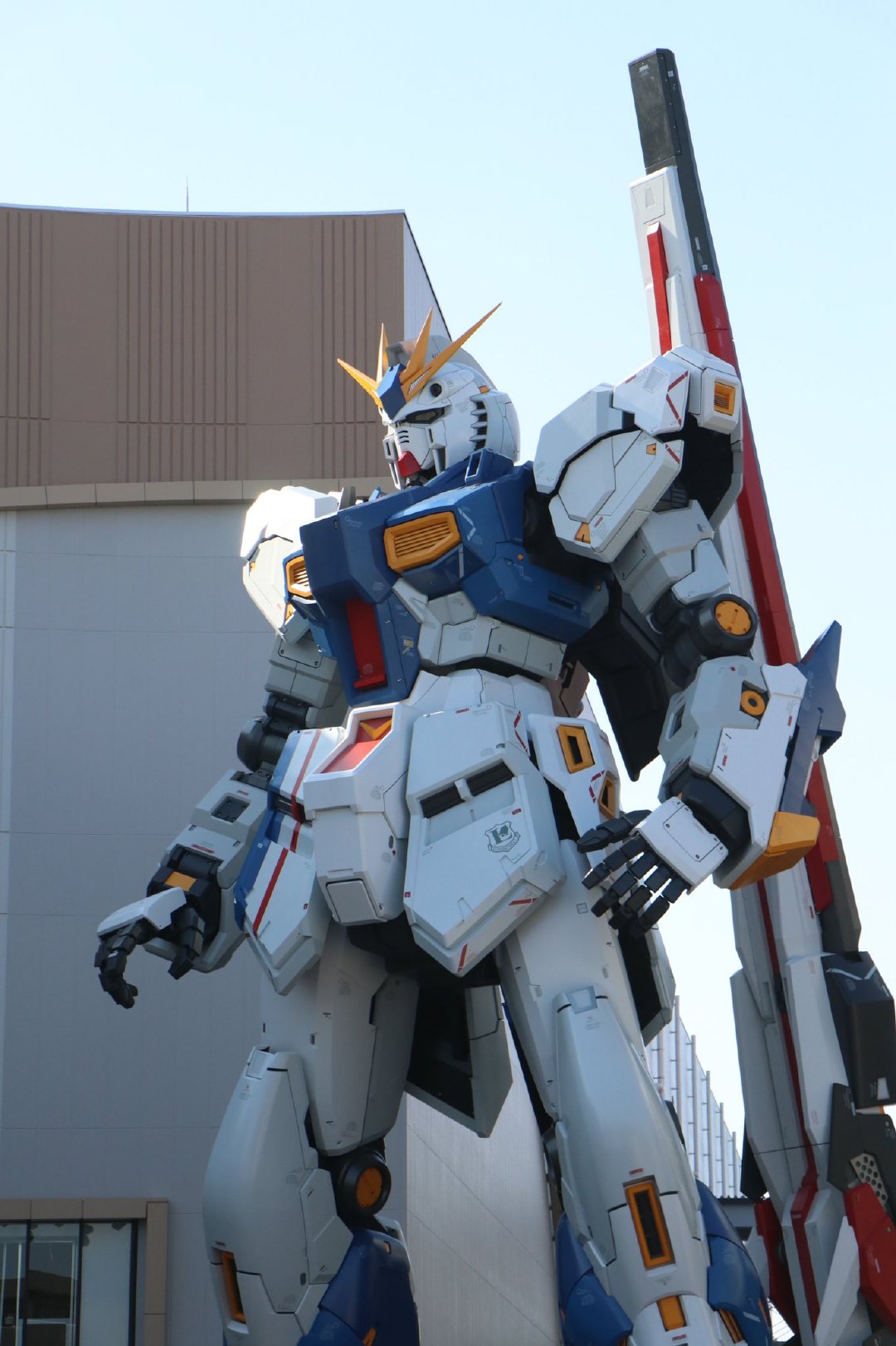 日本福冈1：1比例实体大 “牛高达”  今日完成“上头仪式”