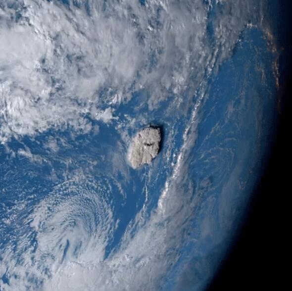 汤加巨大火山喷发:威力相当于1000颗原子弹,将导致全球降温插图2 汤加巨大火山喷发:威力相当于1000颗原子弹,将导致全球降温