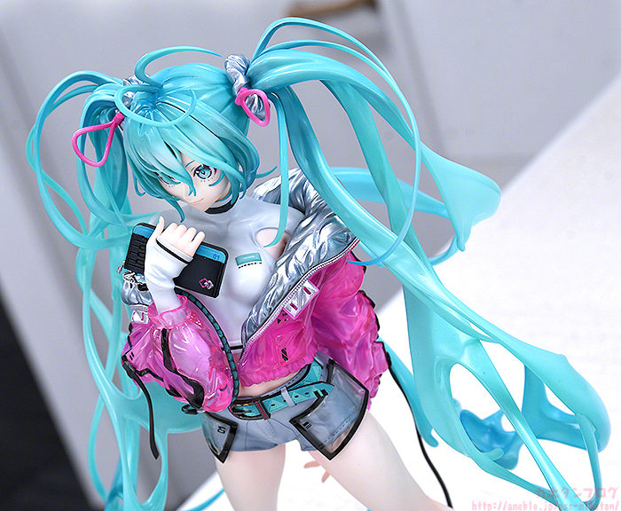 手办模型：初音未来 with SOLWA  1/7手办