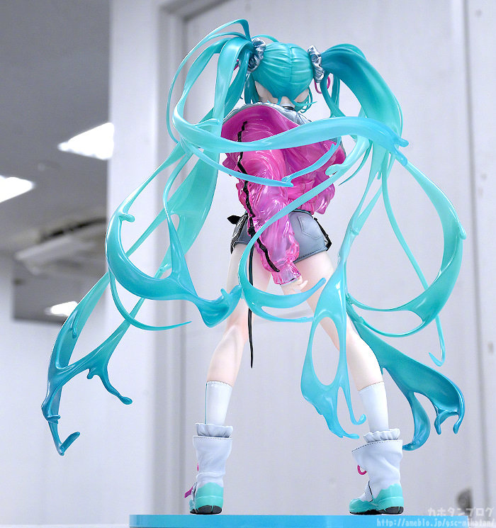 手办模型：初音未来 with SOLWA  1/7手办