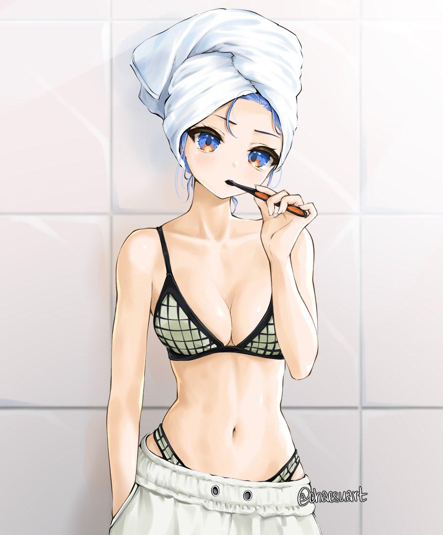 精美画集：蓝发女孩【画师：chaesu】