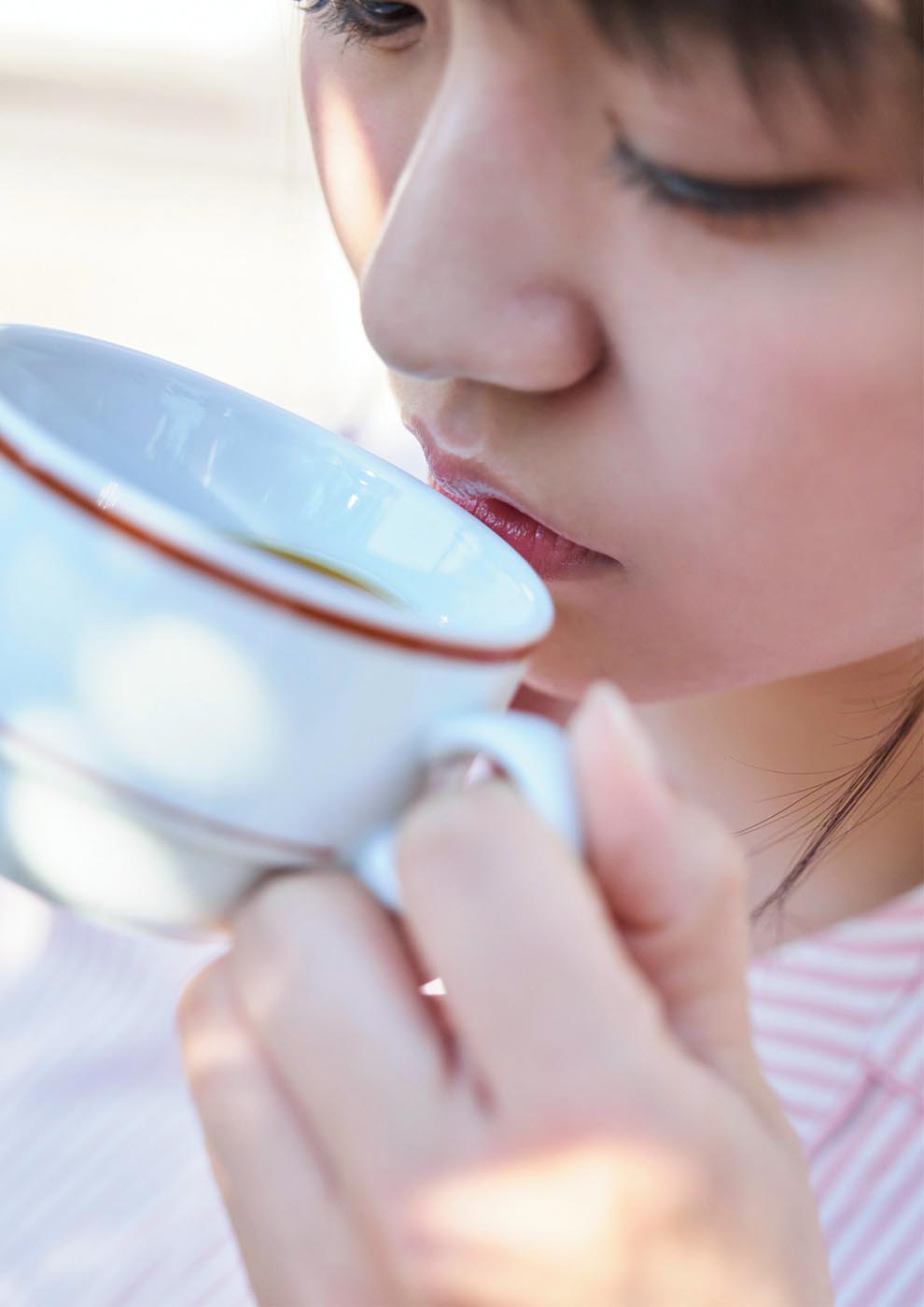 丰田露娜「挑発的な女のコ。」BRODY数字写真集