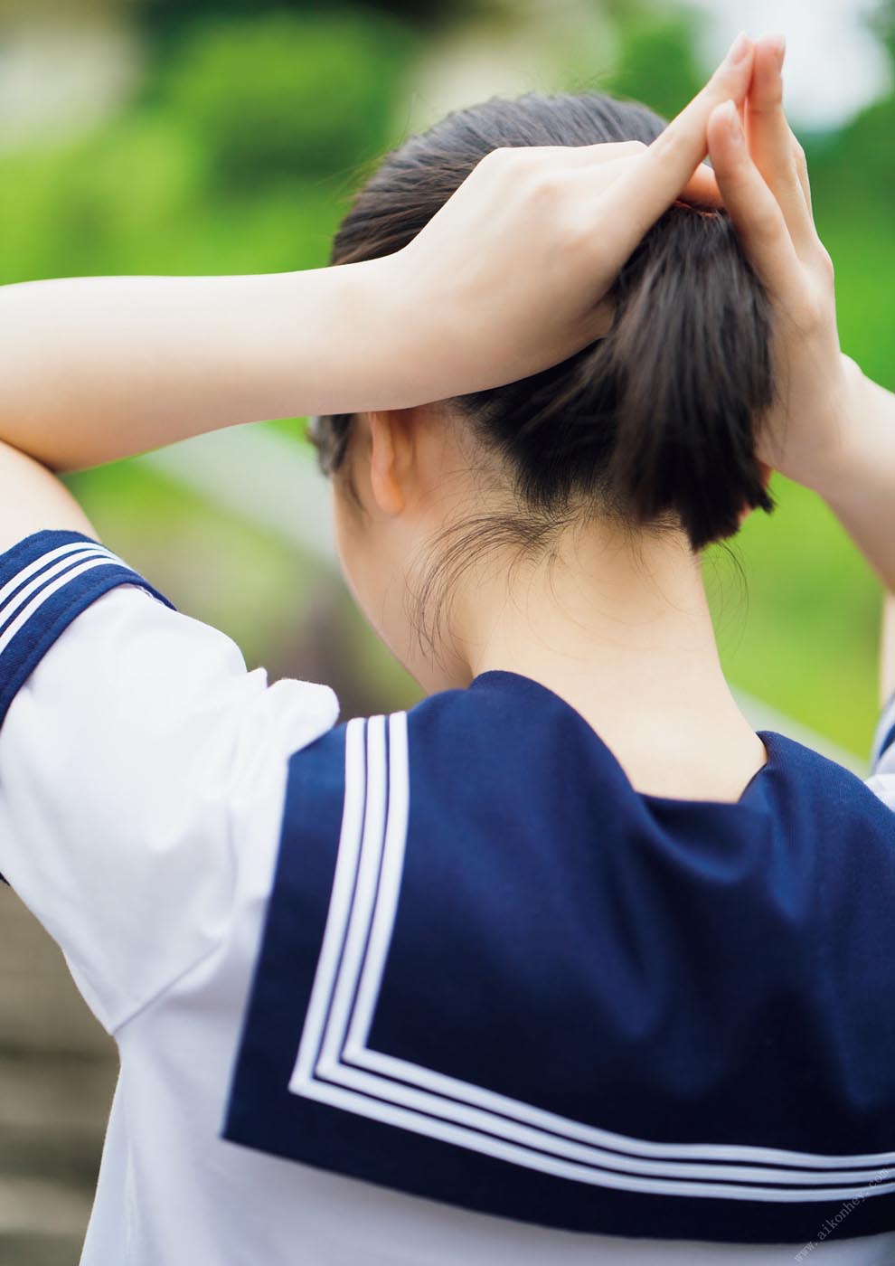 菊地姫奈 1st写真集【はばたき （展翅）】