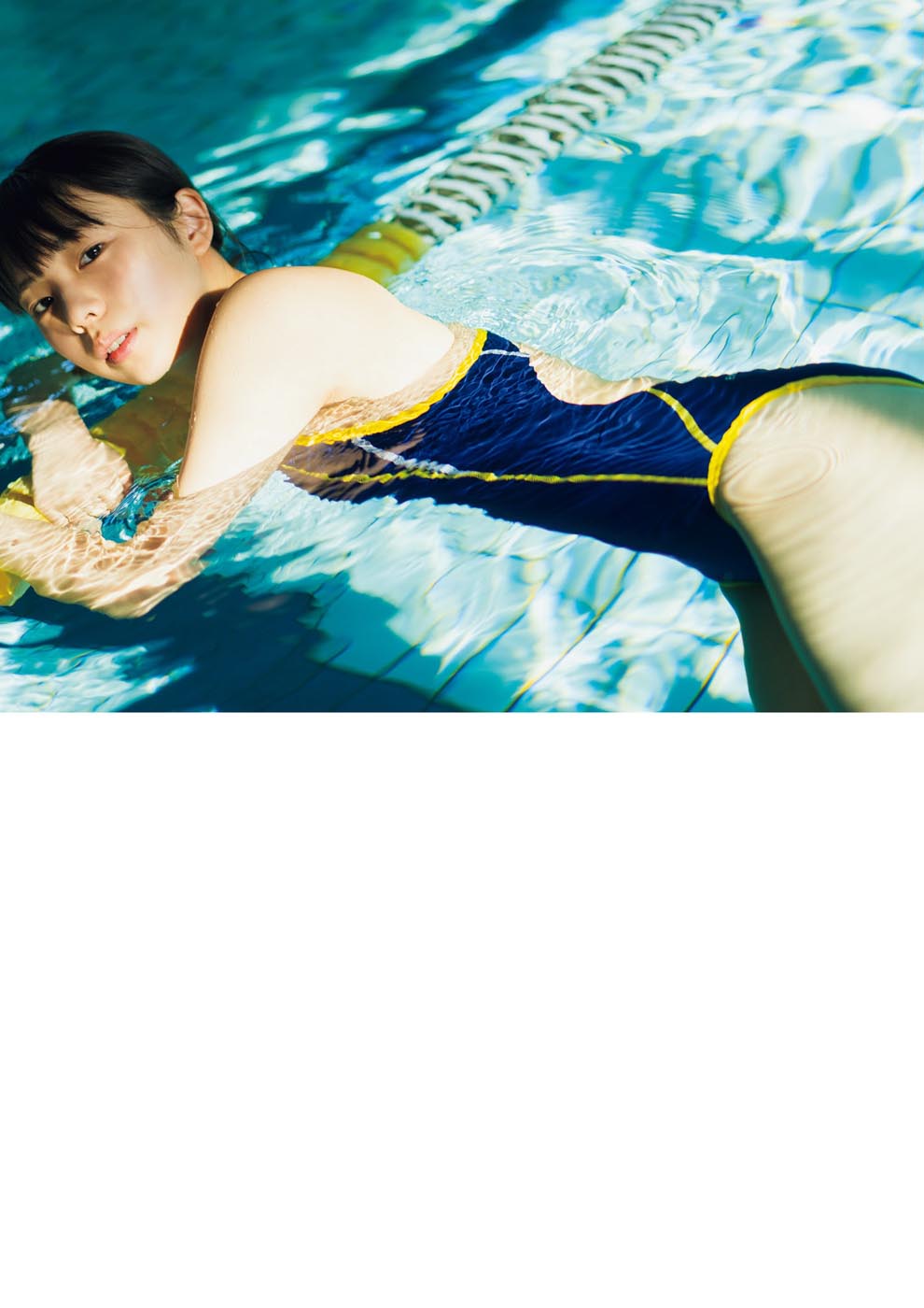 菊地姫奈 1st写真集【はばたき （展翅）】