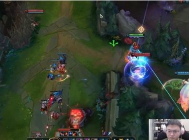 UZI罕见直播暴怒！一条弹幕成功破防UZI，房管永久封发弹幕的人