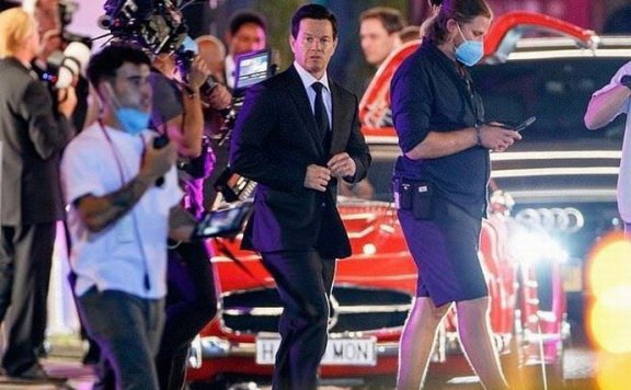 《神秘海域》电影片场照曝光 德雷克与苏利文亮相