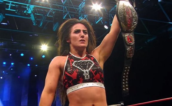 《WWE 2K竞技场》紧急删除“钻石女王”照片