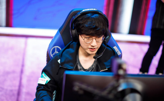 V3打野BUGI发推：今天赢了LGD，他们就要被淘汰了