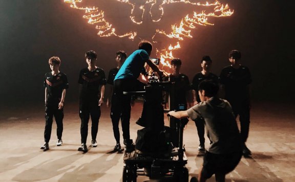 被强制安排活动,小花生吐槽官方:我是去打世界赛,不是去拍摄的