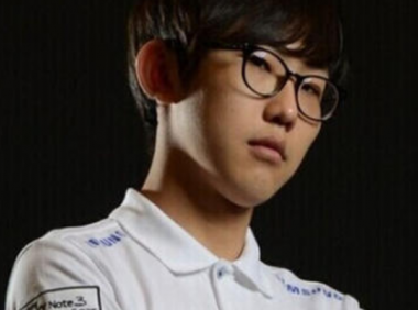 imp直播哭诉:喝酒被人打哭,全身都痛