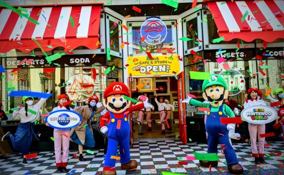 视频：大阪环球影城马里奥咖啡 开店典礼