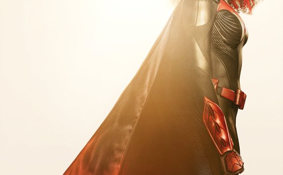 美剧《蝙蝠女》第二季：黑人蝙蝠女登场