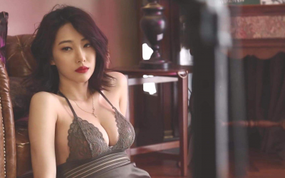 每日好图：#金惠美  内衣写真GIF动图