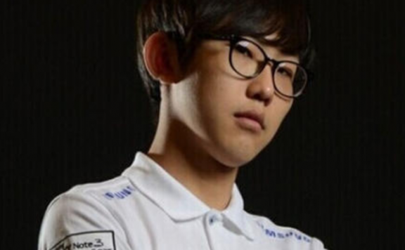 imp直播哭诉：喝酒被人打哭，全身都痛