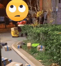 圆通回应快递小哥暴力摔件:双11压力巨大,情绪失控