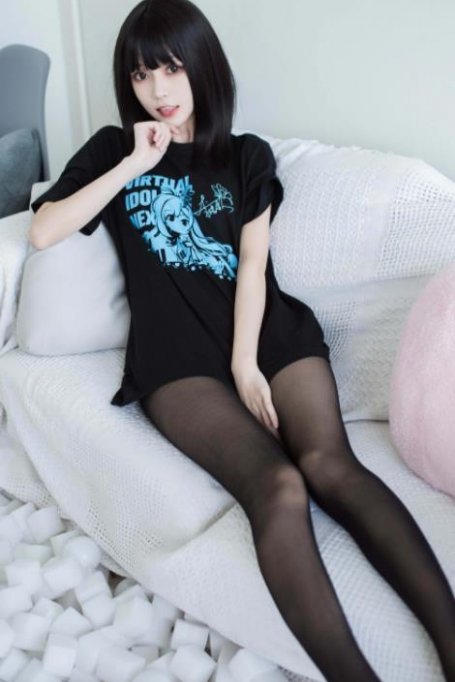 [你的负卿] 福利写真集·NO.006 居家私服 [9P]