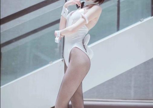 [你的负卿] 福利写真集·NO.011 圣人惠兔女郎 [23P]