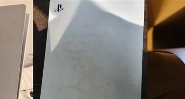 PS5玩家吐槽外壳脏了根本擦不掉