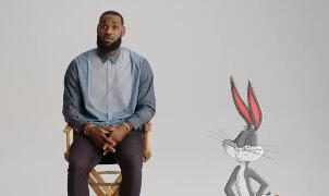 詹姆斯主演《空中大灌篮：新传奇》首支官方中文预告公布