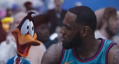 詹姆斯主演真人动画电影《空中大灌篮：新传奇》中文版新预告公布