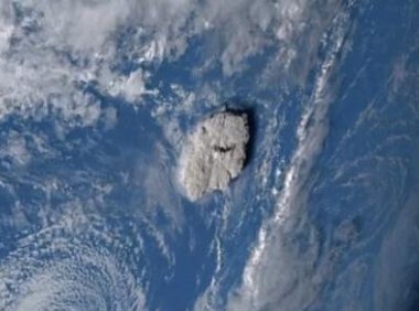 汤加巨大火山喷发：威力相当于1000颗原子弹，将导致全球降温